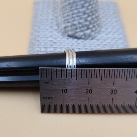 Size 4.5 Sterling Silver Line Pattern Toe Band Ring A4914 - Picture 6 of 7